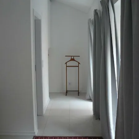 Blue House - Santa Marta Ii Homestay Lisbon